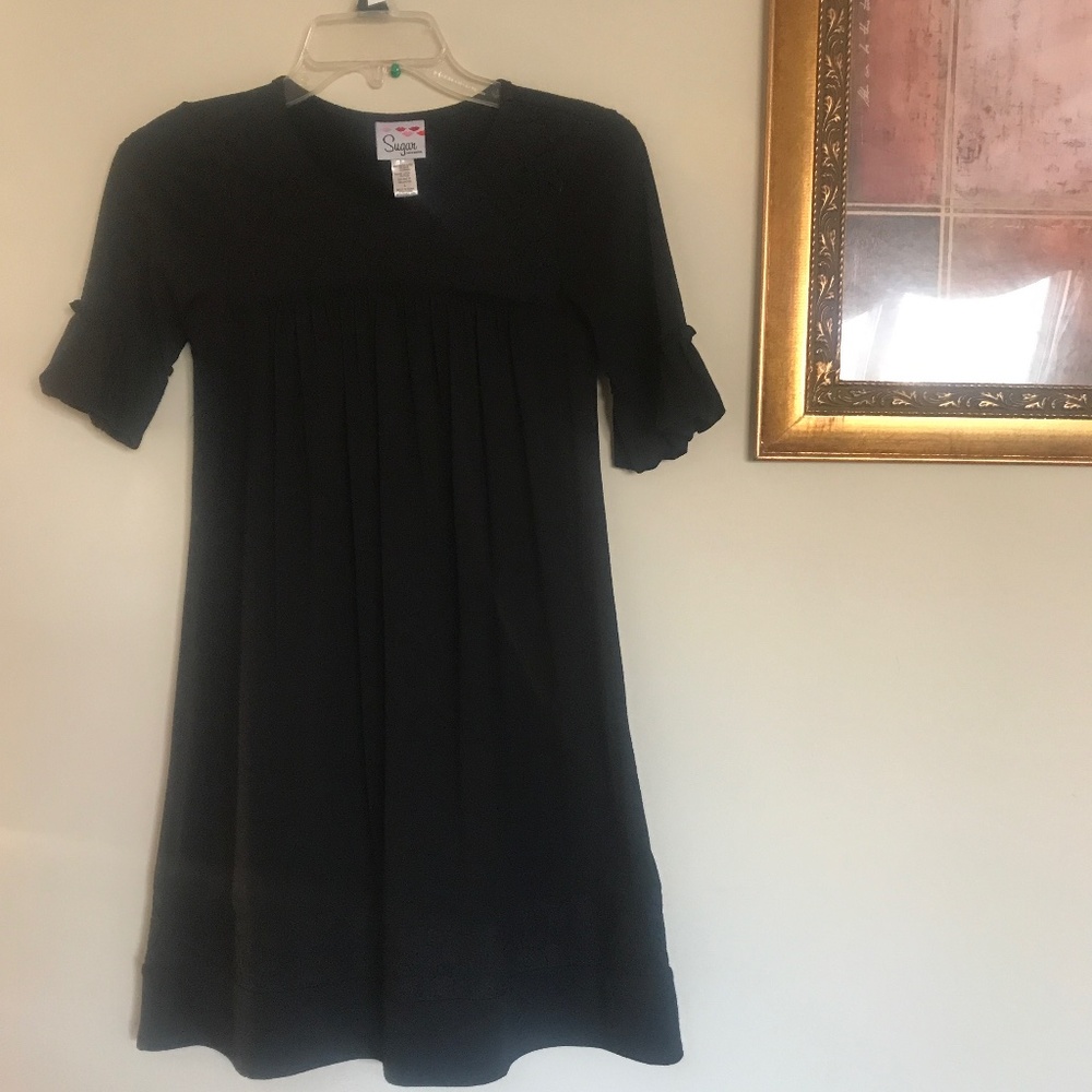 NEW NWOT Black Dress w/Lace Flower Details. Girls. Large.